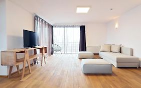 Living In Aparthotel